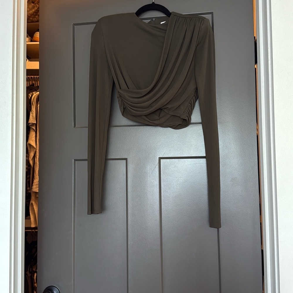 Zara Shoulder Pad Crop